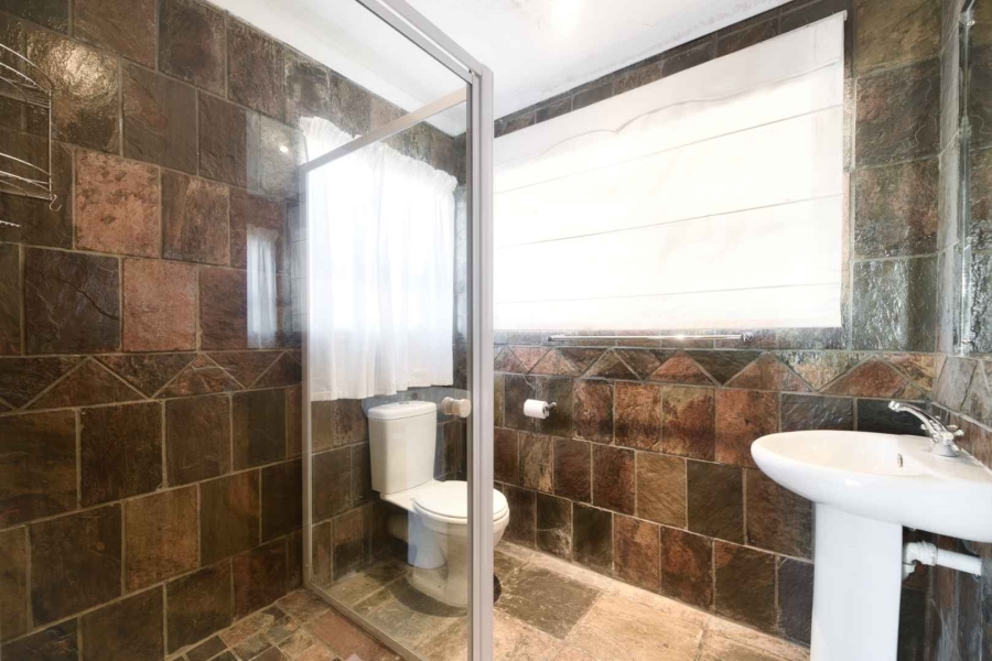 4 Bedroom Property for Sale in Pearly Beach Western Cape